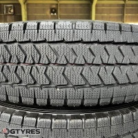 195/80 R15 L.T. BRIDGESTONE BLIZZAK VL10 2023 (724T40325)