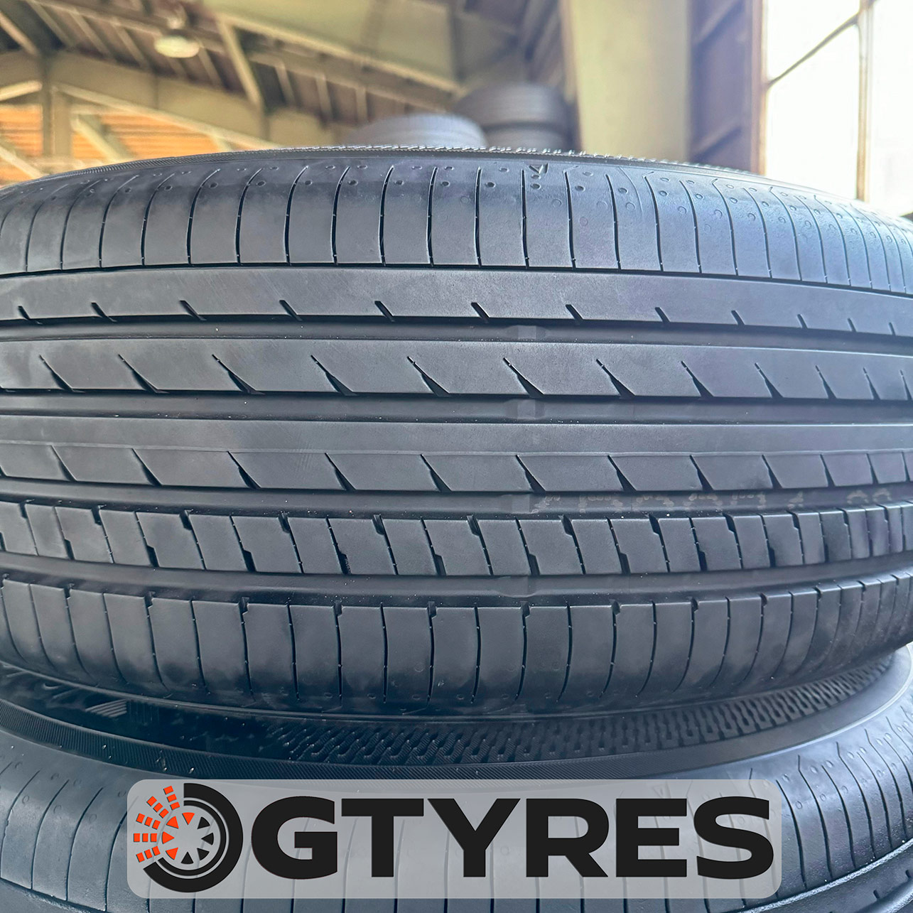Купить шины 215/60 R16 YOKOHAMA ADVAN DB V553 2024 (401T40724) с